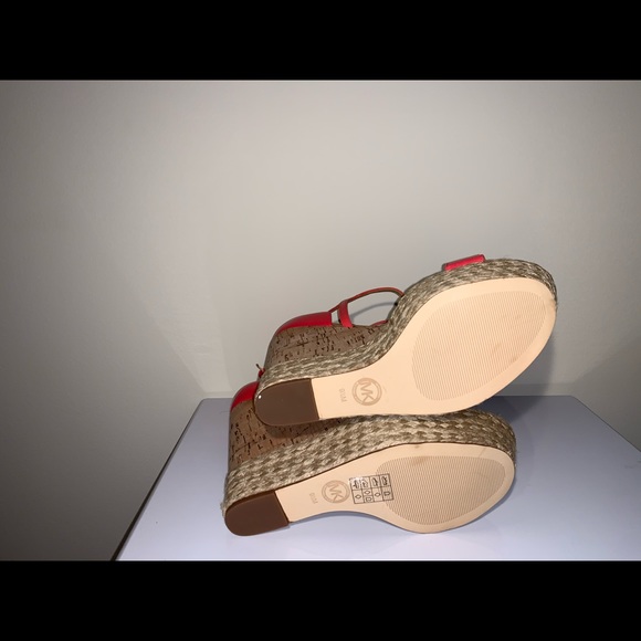 Michael Kors coral wedges - Picture 2 of 4